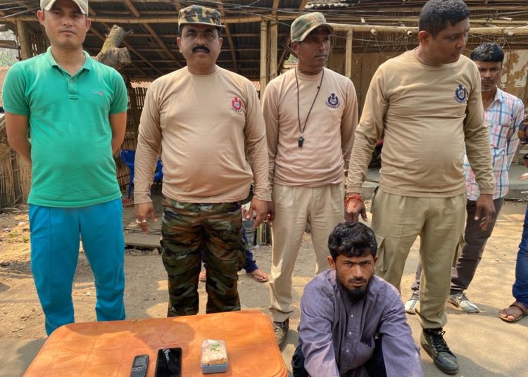 ডিলাইত সন্দেহযুক্ত হেৰ'ইন সহ এজন আটক 1 ডিলাইত সন্দেহযুক্ত হেৰ’ইন সহ এজন আটক