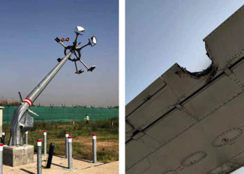 বিদ্যুতৰ খুঁটাত খুন্দা বিমানৰ ডেউকাৰ, তাৰ পিছত কি হ’ল চাওক…