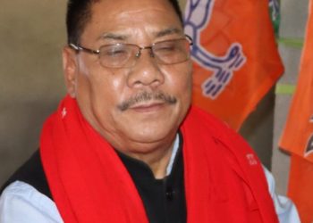 ডিফুৰ এমএলএ বিএছ ইংলেঙৰ শিক্ষাগত অৰ্হতাকলৈ আদালত এজেপিৰ নেতাই কৰা গোছৰৰ প্ৰতিক্ৰিয়া বিধায়ক ইংলেঙৰ