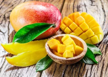 ফলৰ ৰজা আম খাওক, সুস্থ থাকক: