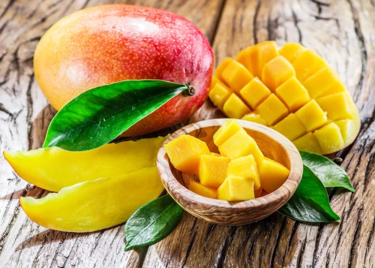 ফলৰ ৰজা আম খাওক, সুস্থ থাকক: