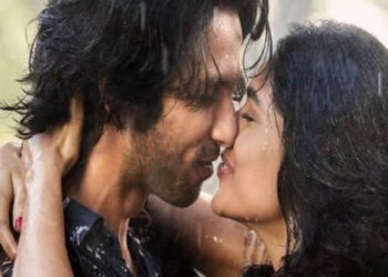 পিছুৱাই গ’ল শ্বাহিদ কাপুৰ আৰু মৃণাল ঠাকুৰৰ “জাৰ্চী” ছবিৰ মুক্তিৰ তাৰিখ