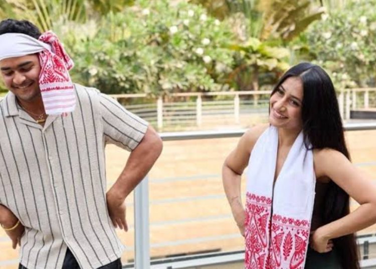 ৰিয়ান পৰাগে এইবাৰ বিহু নচোৱালে চহলৰ পত্নী ধনশ্ৰীকঃ