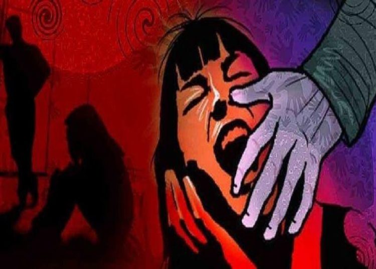 Kerela Rape I নাবালিকাক ধৰ্ষণ আৰু হত্যাৰ ঘটনাত ক্ষমা বিচাৰিলে কেৰালা আৰক্ষীয়ে 1 ৮ মাহত ৮০ বাৰ ধর্ষণ! ১৩ বছৰীয়া কিশোৰাক উদ্ধাৰ অন্ধ্রপ্রদেশত