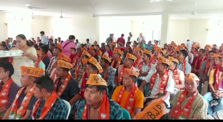 বিজেপিত যোগদান