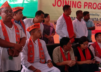 ডিফুত ৰাজ্যিক বিজেপিৰ সভাপতি ভৱেশ কলিতা : কংগ্ৰেছৰ সম্পাদক ডাঃ মংবে ৰংপিসহ ৮৪২ জনৰ বিজেপিত যোগদান