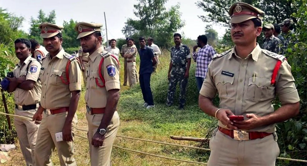 একে পৰিয়ালৰ চাৰি সদস্যৰ ৰহস্যজনক মৃত্যু