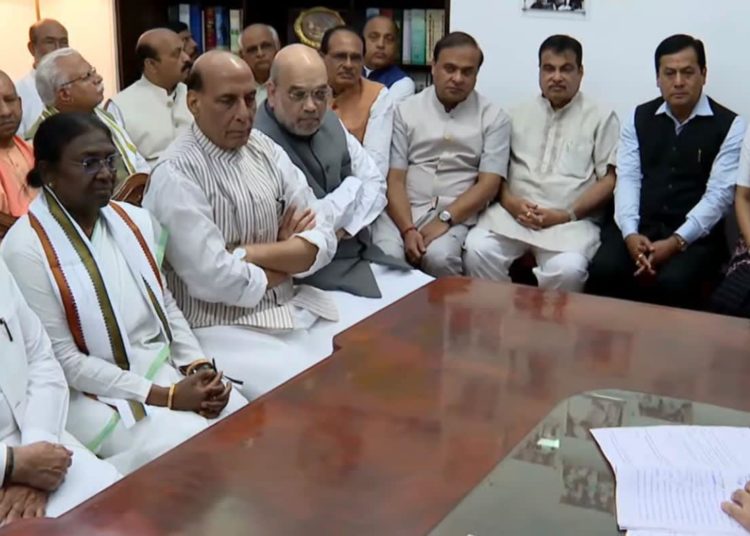 দেশৰ পৰৱৰ্তী ৰাষ্ট্ৰপতি পদত মনোনয়ন দাখিল দ্ৰৌপদী মুৰ্মুৰ: