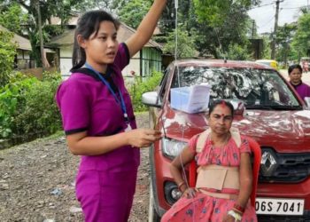 পানীৰ তলত হাস্পতাল, ৰাস্তাতেই কৰ্কট ৰোগীক দিয়া হ’ল কেমোথেৰাপি!