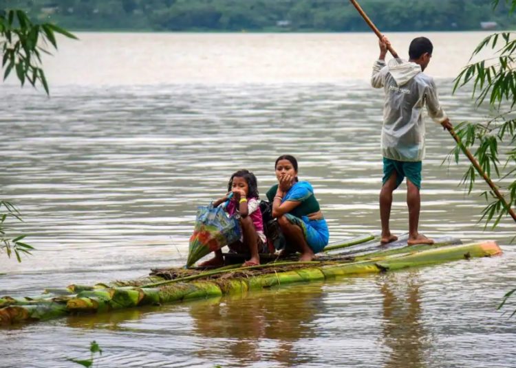 ৰাজ্যত বানত মৃত্যু শতাধিক, বহু লোক সন্ধানহীন 1 ৰাজ্যত বানত মৃত্যু শতাধিক, বহু লোক সন্ধানহীন