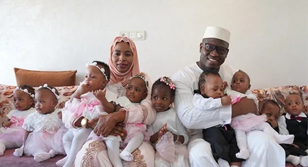 ৯ টি কৈ সন্তানৰ জন্ম