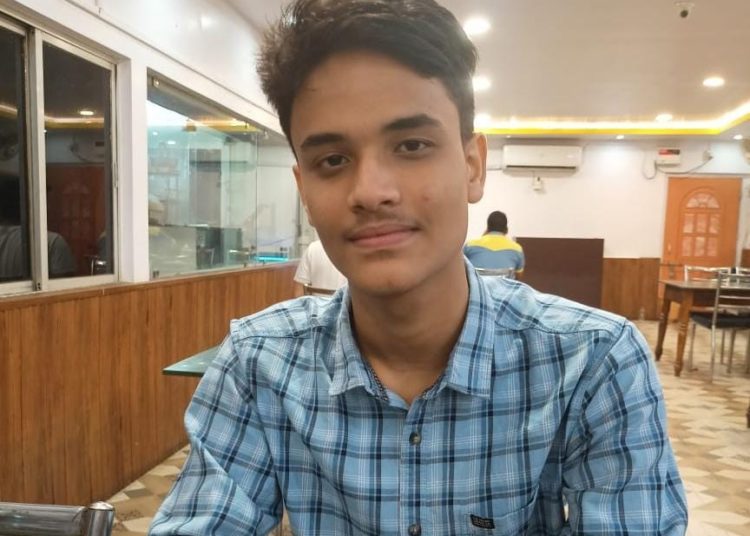 কাণ্ড জ্ঞানহীন SEBA; ফলাফলৰ এমাহ, এসপ্তাহৰ পিছত দশম স্থান পালে অবিনাশে