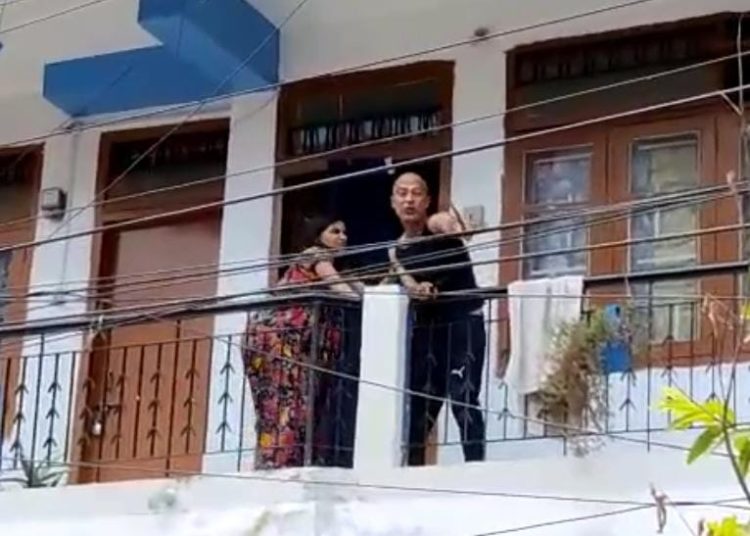 চানমাৰিত ডেলিভাৰী বয়’ক চোকা অস্ত্ৰৰে খেদিলে গ্ৰাহক ডাইমণ্ড চৌধুৰীয়ে