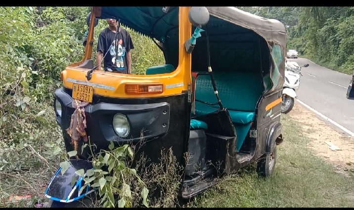 ডিফু-মাঞ্জা পথত ভয়াবহ পথ দুৰ্ঘটনা : তিনিজন গুৰুতৰভাৱে আহত 3 ডিফু-মাঞ্জা পথত ভয়াবহ পথ দুৰ্ঘটনা