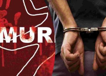 প্ৰেমত প্ৰত্যাখ্যান, ছুৰীৰে আক্ৰমণ যুৱতীসহ পৰিয়ালৰ লোকক: