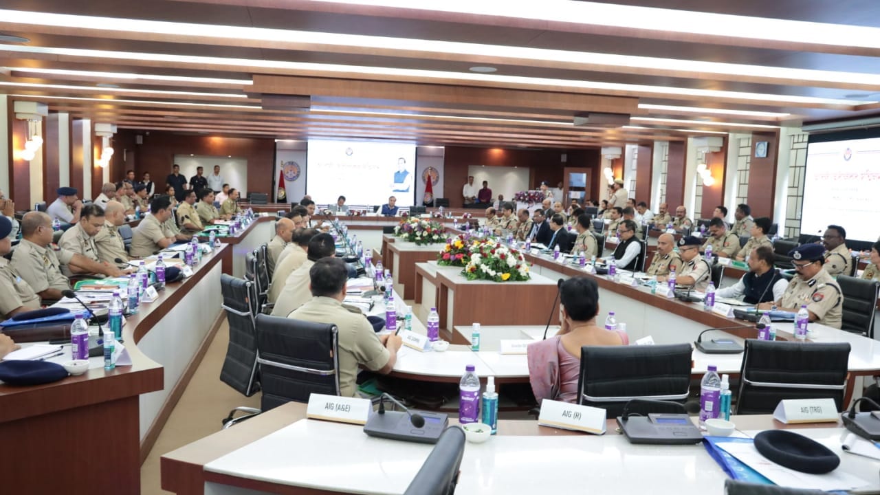 অসম প্ৰশাসনিক পদাধিকাৰী মহাবিদ্যালয়ত উপায়ুক্ত-আৰক্ষী অধীক্ষক সন্মিলনৰ প্ৰথম পৰ্যায়ৰ বৈঠক