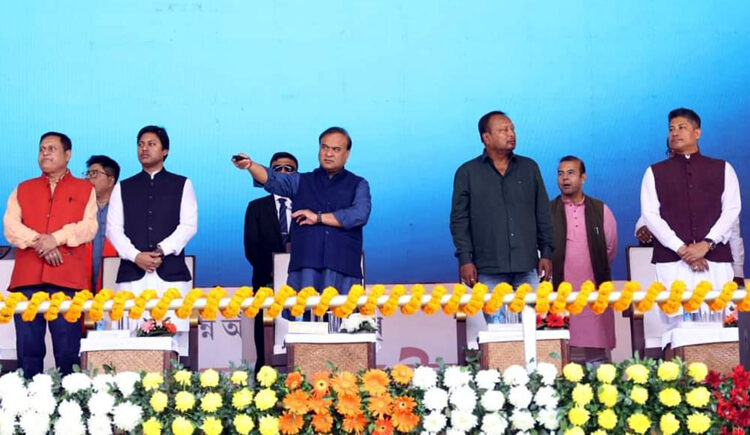 বিকাশৰ বাবে এটা পষেকত বিশ্বনাথ জিলাত বিধানসভা ১২টা প্ৰকল্পৰ আধাৰশিলা স্থাপন মুখ্যমন্ত্ৰীৰ