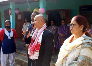 ডিফুৰ চন্দ্ৰছিং টেৰণ হাইস্কুলত গুণোৎসৱত বহিঃ মূল্যায়কৰ ভূমিকাত ৰাজেছন তেৰাং