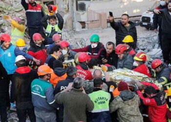 Earthquake I ১৮২ ঘণ্টা ধ্বংসাৱশেষৰ তলত, তুৰস্কত জীৱন্তে উদ্ধাৰ কিশোৰ