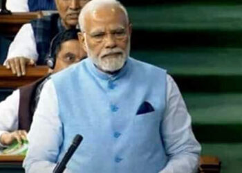 লোকসভাত নতুন বেশত প্ৰধানমন্ত্ৰী! কিন্তু তেওঁৰ এই পোছাক কিহেৰে নিৰ্মিত?