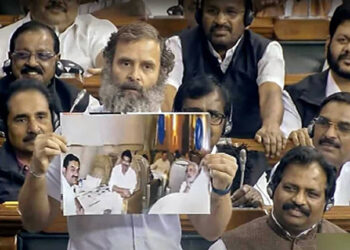 Adani : প্ৰধানমন্ত্ৰীৰ সৈতে আদানীৰ সম্পৰ্ক কি? লোকসভাত প্ৰশ্ন ৰাহুলৰ