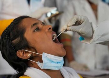 Corona Virus! দৈনিক সংক্ৰমণত পুনৰ হাজাৰ স্পৰ্শ, দেশৰ ১৪ জিলাত কৰোনাৰ চিন্তাৰ ডাৱৰ