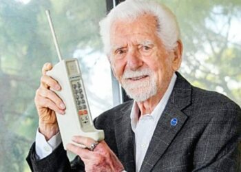Martin Cooper I মই ভবা নাছিলো এনেকুৱা হ’ব! মোবাইল ফোন আৱিষ্কাৰকৰ ক্ষোভ