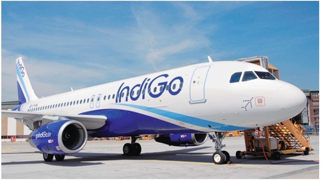 IndiGo aircraft I মাজ আকাশত মত্ত হৈ সহযাত্ৰী আৰু বিমানচালকক হাৰাশাস্তি! আটক ২ যাত্ৰী 3 বিমানচালক
