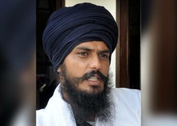 Amritpal Singh I খালিস্তানী নেতা অমৃতপালৰ বিৰুদ্ধে লুকাউট জাননী, জামিনহীন গ্ৰেপ্তাৰী পৰোৱানা পঞ্জাব আৰক্ষীৰ