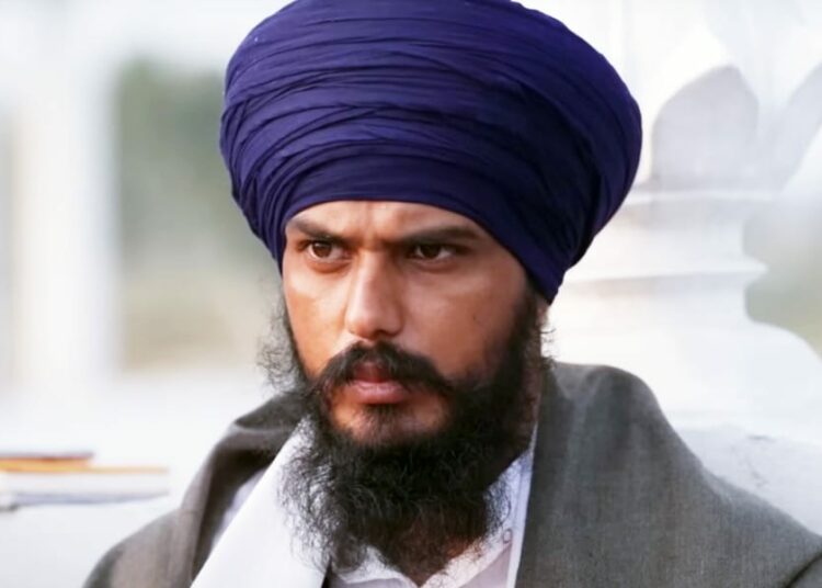 Amritpal Singh I ডিব্ৰুগড়ত উপস্থিত হৈ আইনৰ অপব্যৱহাৰৰ অভিযোগ অমৃতপালৰ পৰিয়াল তথা অধিবক্তাৰ