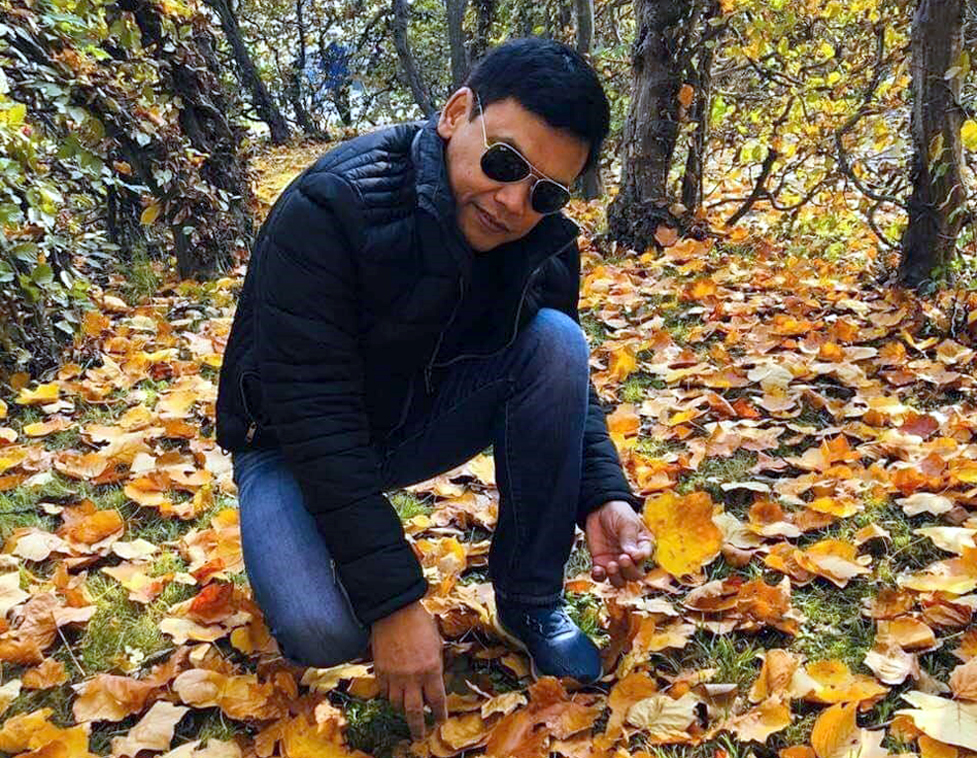  মুকুল কাথাৰ