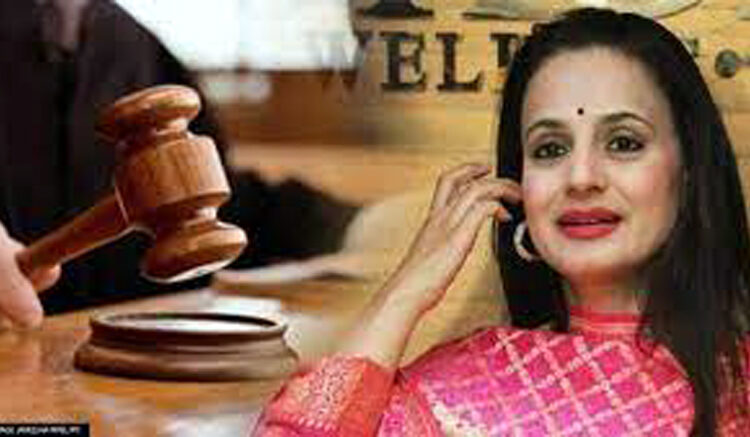 Ameesha Patel I জালিয়াতিৰ গোচৰত আমিষা! নায়িকাৰ বিৰুদ্ধে গ্ৰেপ্তাৰৰ পৰোৱানা