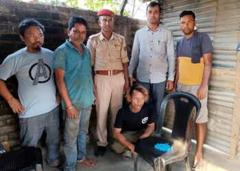 মাঞ্জাত আৰক্ষীৰ তালাচীত ছেমপ্লেক্স কেপচুলসহ আটক যুৱক