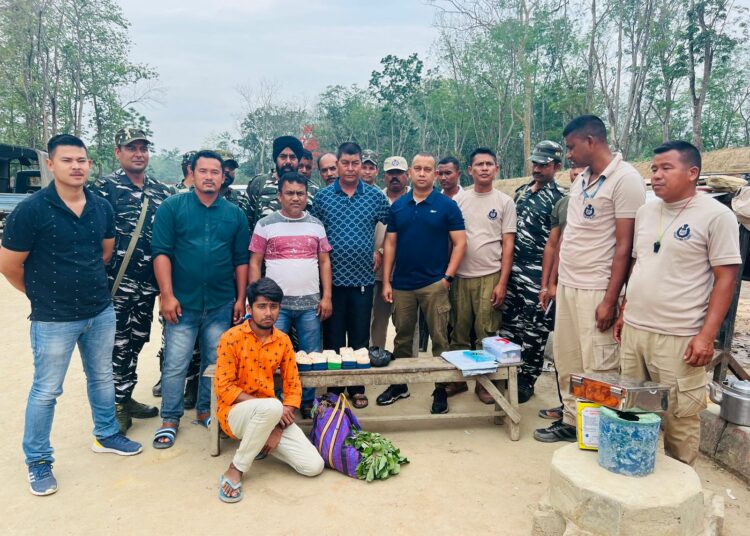 Drugs Seized I ডিলাইত সন্দেহযুক্ত হেৰ’ইন সহ এটা সৰবৰাহকাৰী আটক