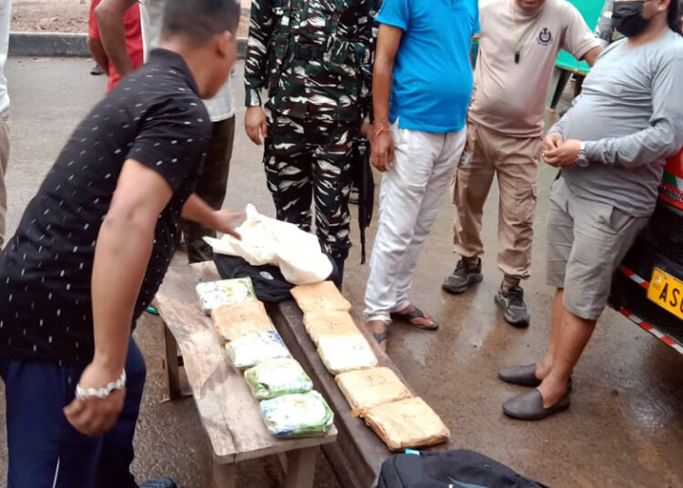 Drugs seized I ডিলাইত বুজন প্ৰায় ১২ লাখ টকাৰ কানিসহ আটক দুই সৰবৰাহকাৰী