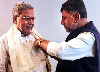 Karnataka govt formation I সিদ্দাৰমাইয়া-শিৱকুমাৰ, শপত গ্ৰহণলৈ আমন্ত্ৰণ কেইবাখনো ৰাজ্যৰ মুখ্যমন্ত্ৰী-বিৰোধী নেতাক