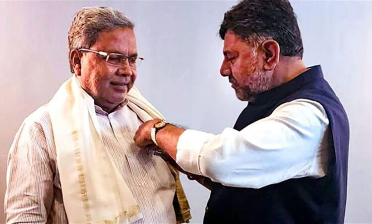 Karnataka govt formation I সিদ্দাৰমাইয়া-শিৱকুমাৰ, শপত গ্ৰহণলৈ আমন্ত্ৰণ কেইবাখনো ৰাজ্যৰ মুখ্যমন্ত্ৰী-বিৰোধী নেতাক