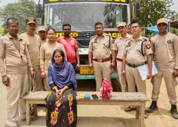 Dilai Drugs Seized | ডিলাই আৰক্ষীৰ নাকা তালাচীত মহিলা সৰবৰাহকাৰীৰ কৱলৰ পৰা সন্দেহযুক্ত হেৰইন জব্দ