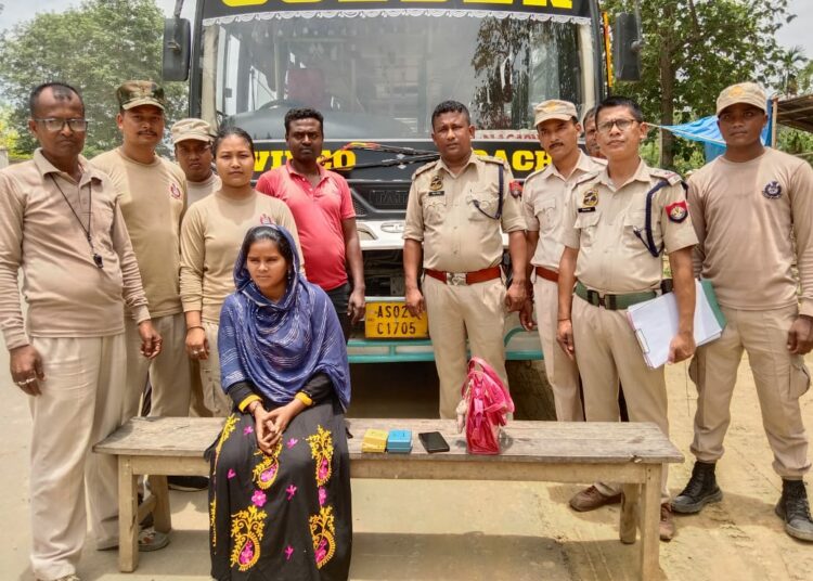 Dilai Drugs Seized | ডিলাই আৰক্ষীৰ নাকা তালাচীত মহিলা সৰবৰাহকাৰীৰ কৱলৰ পৰা সন্দেহযুক্ত হেৰইন জব্দ