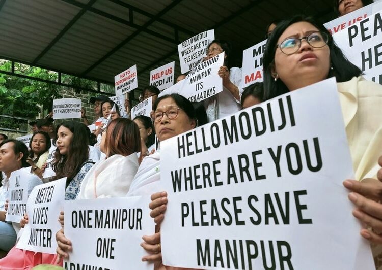 Manipur Women Protest I মানৱতা কেতিয়াও দুৰ্বলতা নহয়; মণিপুৰত মহিলাৰ প্ৰতিবাদৰ বাবে পিছুৱাই যোৱা সন্দৰ্ভত সেনাৰ বক্তব্য