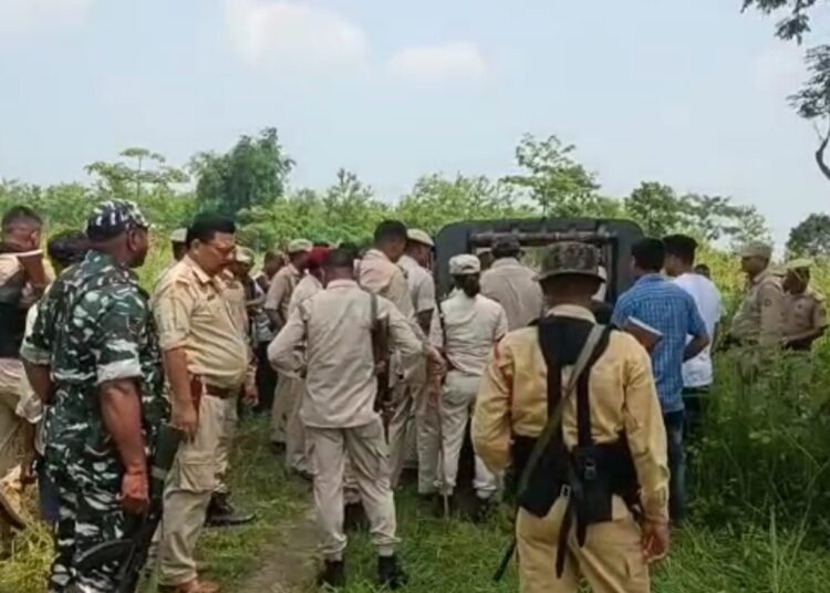 Firing incident Assam-Arunachal Pradesh border I অসম-অৰুণাচল সীমান্তত চাঞ্চল্য : দুবৃত্তৰ গুলীত নিহত অসমীয়া লোক ২ জন, আঘাতপ্ৰাপ্ত ২ জন 1 Firing incident Assam-Arunachal Pradesh border I অসম-অৰুণাচল সীমান্তত চাঞ্চল্য : দুবৃত্তৰ গুলীত নিহত অসমীয়া লোক ২ জন, আঘাতপ্ৰাপ্ত ২ জন