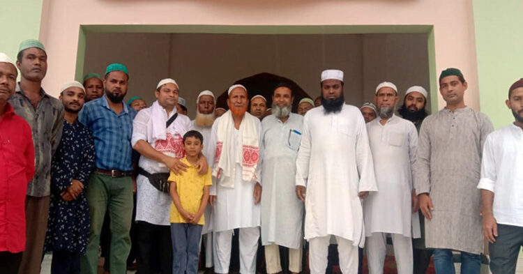 Haj pilgrimage to Mecca I ডিফুৰ পৰা পৱিত্ৰ মক্কালৈ একে পৰিয়ালৰ তিনিগৰাকীকৈ লোকৰ হজ যাত্ৰা