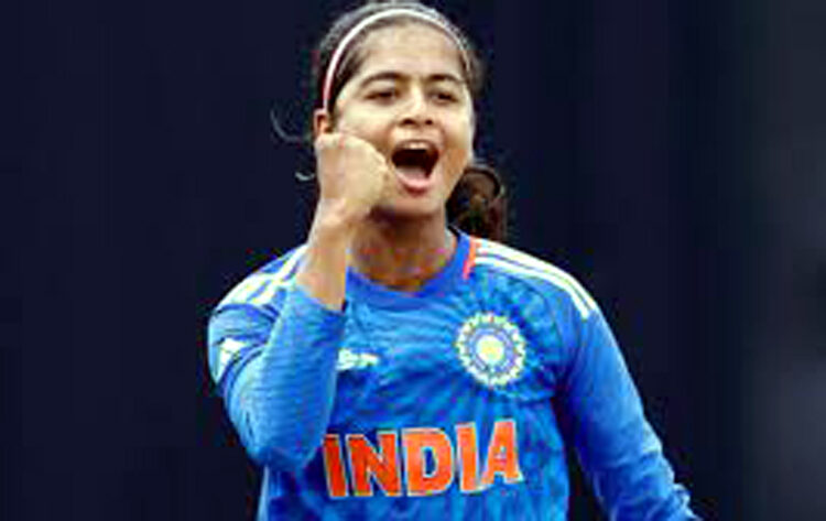 Women Cricketer I ভাৰতীয় ক্ৰিকেটত ইতিহাস সৃষ্টিৰ পথত দেশৰ এগৰাকী মহিলা ক্ৰিকেটাৰ