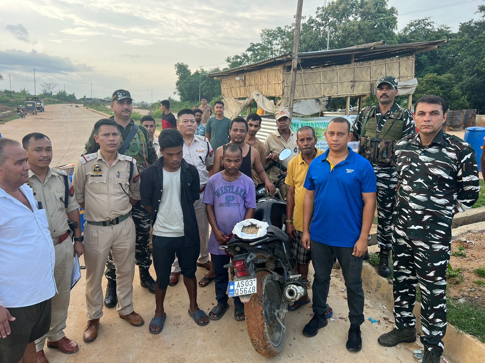 খটখটী আৰু লাহৰিজিনত ৭ কোটি টকাৰ মৰফিনসহ তিনি সৰবৰাহকাৰী আটক