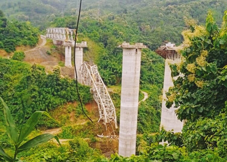 Railway bridge destroyed in Mizoram I মিজোৰাম নিৰ্মাণৰত ৰে’ল দলং ভাঙি ১৭ জনৰ মৃত্যু