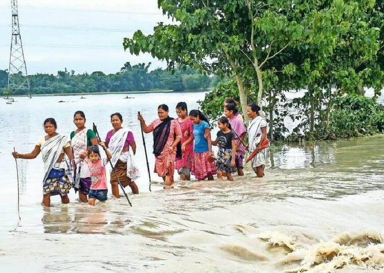 “Devastating Floods Worsen in Assam: Thousands Stranded, Lives Lost, and Infrastructure Damaged”