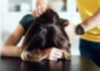 Man attacks live-in partner with screwdriver I শাৰীৰিক সম্পৰ্কত সন্মতি নিদিয়াৰ বাবেই লিভ-ইন সংগীক আক্ৰমণ, গ্ৰেপ্তাৰ যুৱক