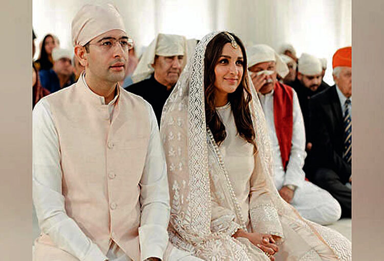Pariniti Chopra marriage ceremony I পৰিনীতি চোপ্ৰাৰ বিয়াত কিয় উপস্থিত নাই প্ৰিয়ংকা, তীব্ৰ সমালোচনা অনুৰাগীৰ
