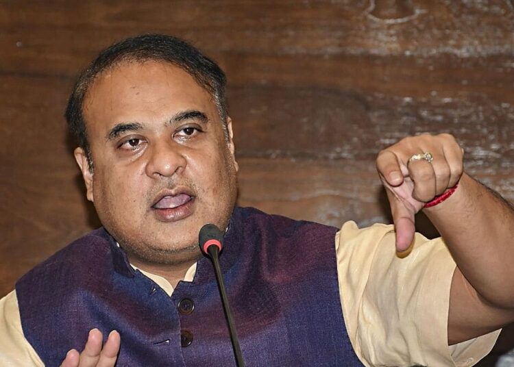 EC notice to Assam CM I এইবাৰ আকবৰ বিতৰ্ক, মুখ্যমন্ত্ৰী হিমন্ত বিশ্ব শৰ্মালৈ নিৰ্বাচন আয়োগৰ জাননী