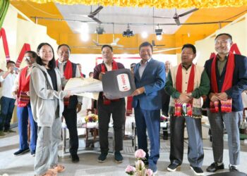 Scooty distribution ceremony I ডিফুত উচ্চতৰ মাধ্যমিক শিক্ষান্ত পৰীক্ষাত কৃতীত্ব সহকাৰে উত্তীৰ্ণ হোৱা ছাত্ৰ-ছাত্ৰীৰ  স্কুটী প্ৰদান
